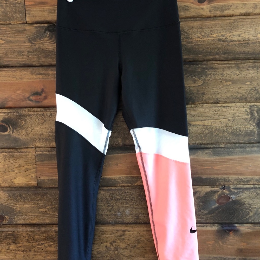 Nike Dry-Fit Capri Leggings